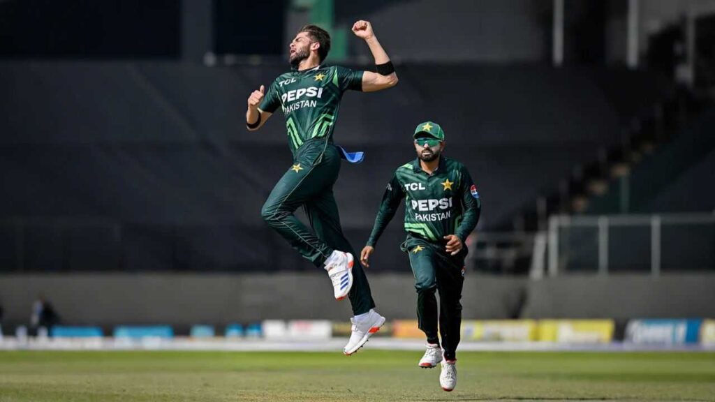 South Africa vs Pakistan: Record chase sends Pakistan to tri-series final